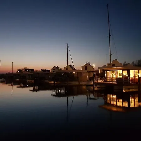 Hausboot Marama - Lp10 *