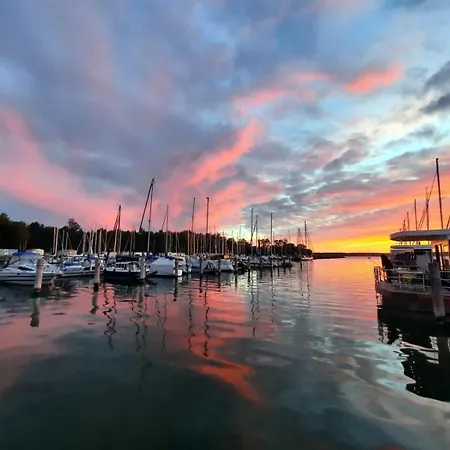 Hausboot Marama - Lp10 بوتيل *