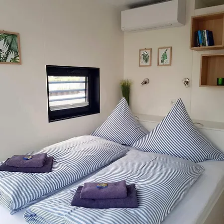 بوتيل Hausboot Marama - Lp10 *