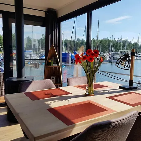 Hausboot Marama - Lp10 Botel Peenemunde